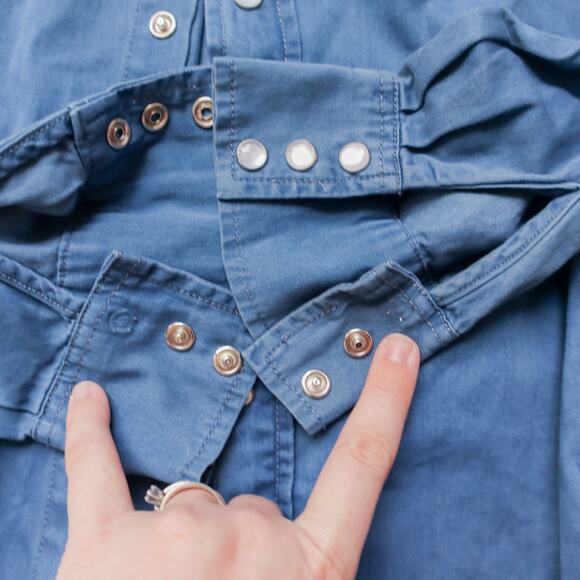 Torn by Ronny Kobo Chambray Denim Long Sleeve Classic Button Up Size Small - Picture 5 of 9